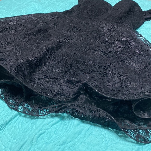 Black Windsor Dress - Picture 2 of 3